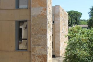 Vue du bâtiment MEGA sur le site Pauliane d'Aix-en-Provence